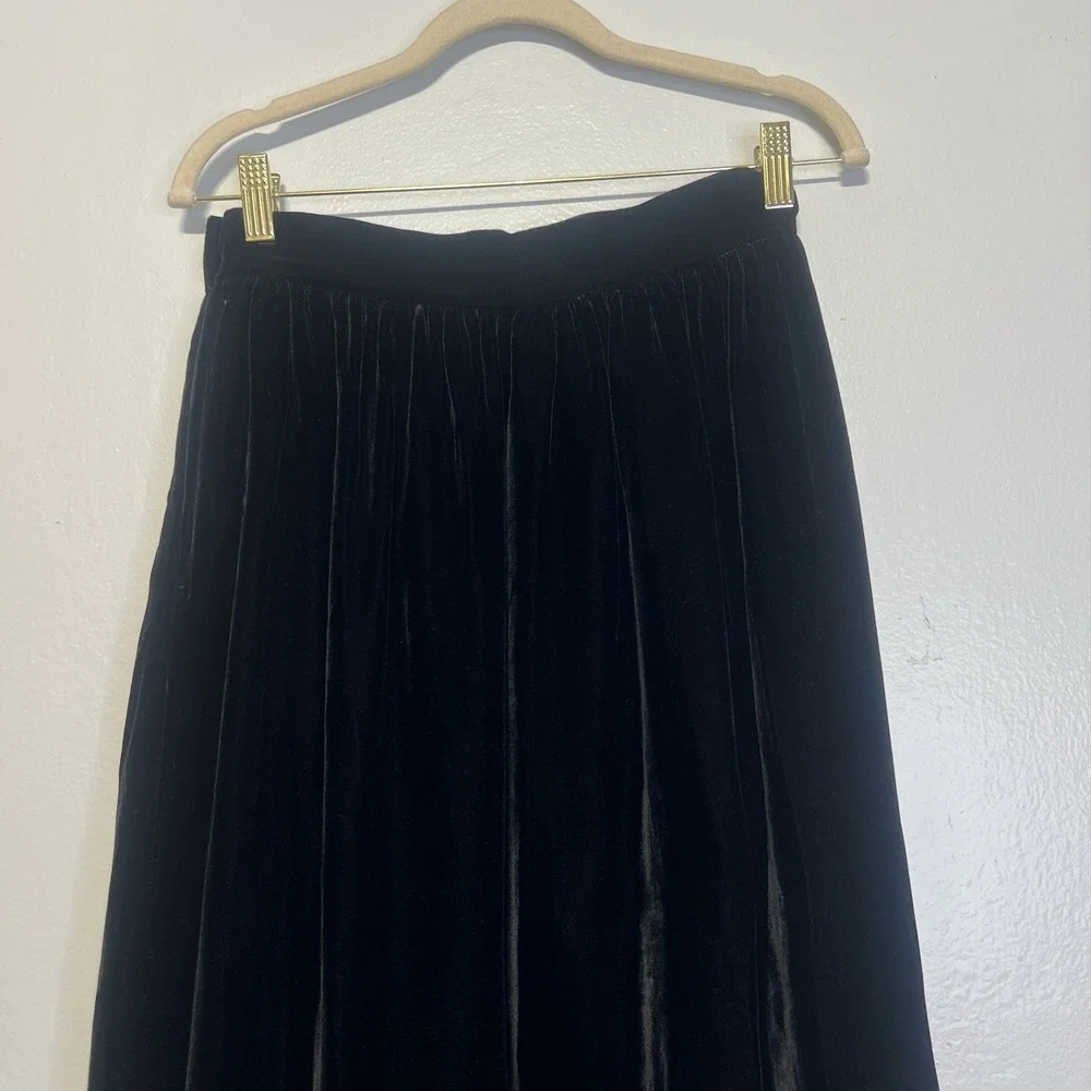 Vtg UNION Evan Picone‎ Black Velvet Silk Blend Skirt 6 whimsygoth Witchy Vampire